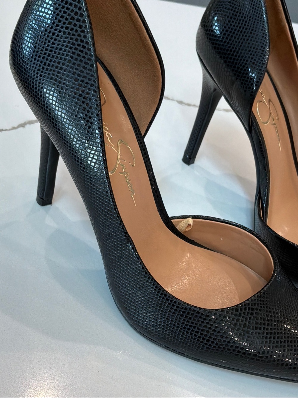 Jessica Simpson Size 7M Black Snakeskin-Texture Pointed Toe Pumps Heels - Picture 2 of 12